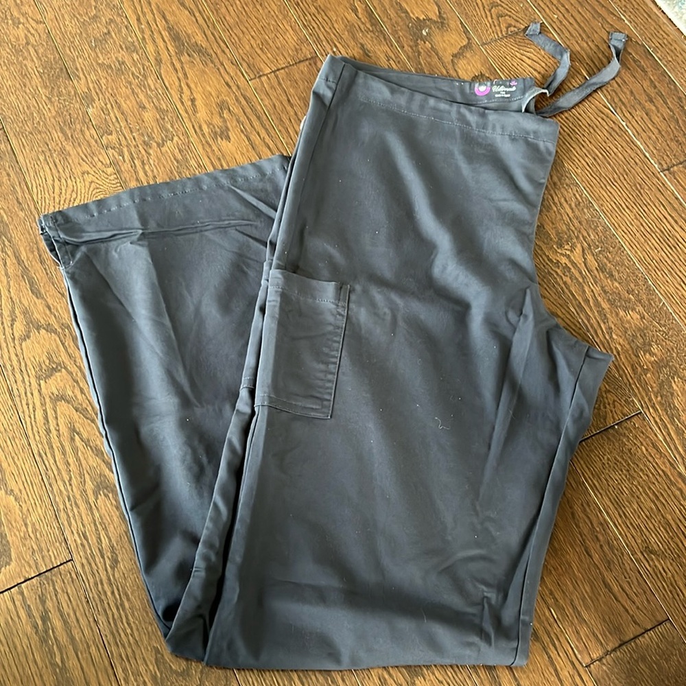 Urbane scrubs